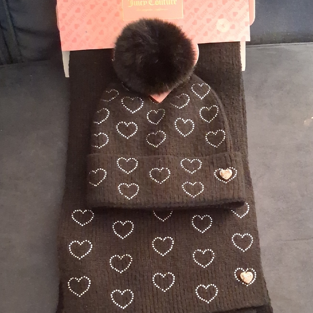 Juicy Couture Hat & Scarf Set